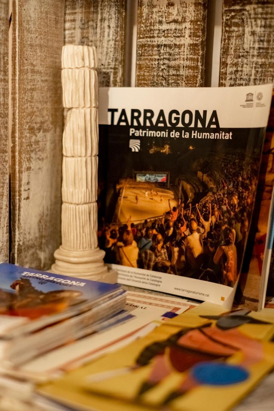 Apartamento En El Corazón De Tarragona. Planta Baja Con Patio.