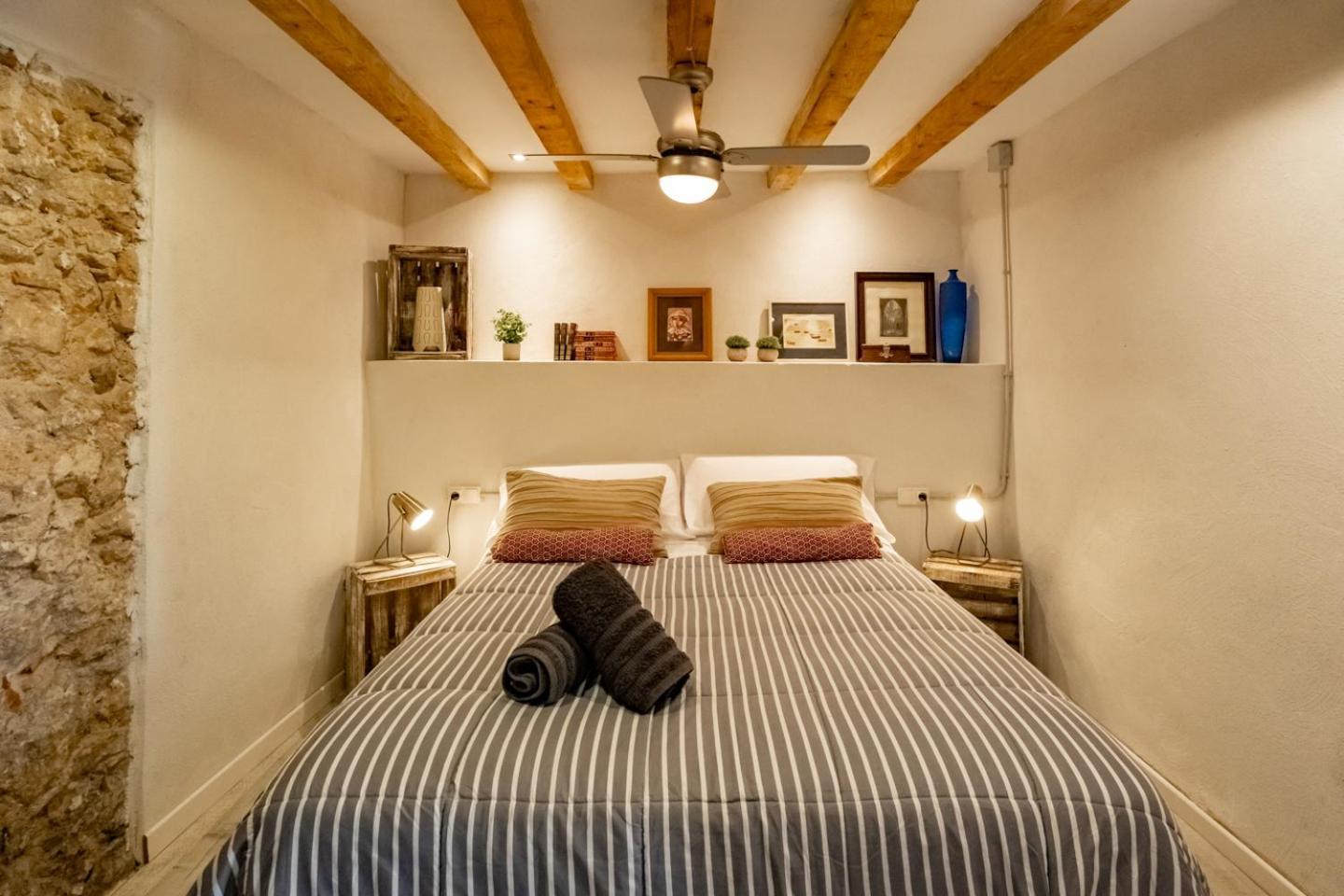 Apartamento En El Corazón De Tarragona. Planta Baja Con Patio. Tarragona