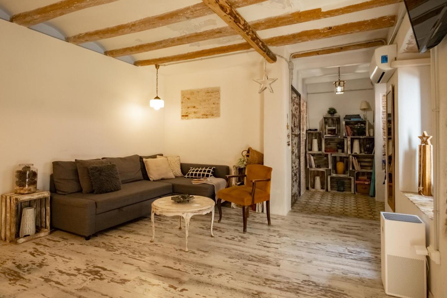 En El Corazón De Tarragona. Planta Baja Con Patio.